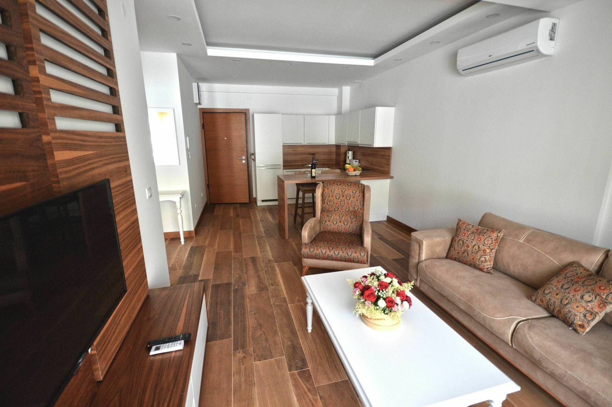 Chill And Go Aparthotel Budva Exteriör bild